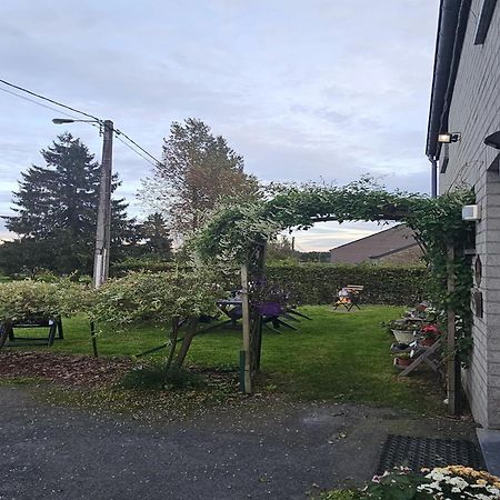 Cozy Apartment In Paliseul With Garden Carlsbourg Eksteriør bilde