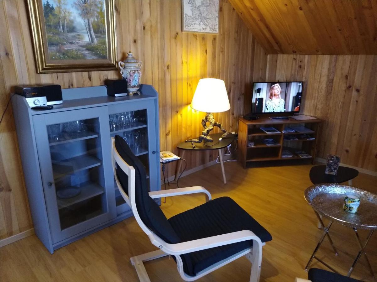 Cozy Apartment In Paliseul With Garden Carlsbourg Eksteriør bilde