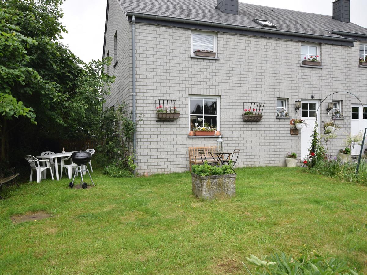 Cozy Apartment In Paliseul With Garden Carlsbourg Eksteriør bilde